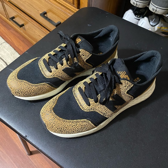 New Balance - Picture 1 of 5